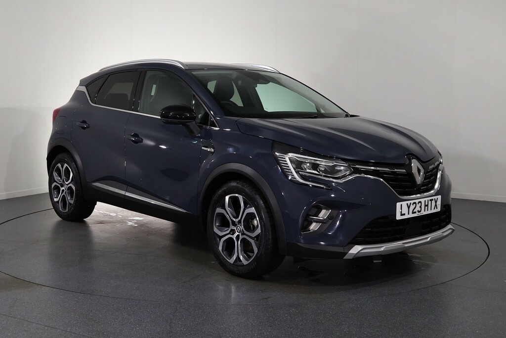 Renault Captur Techno Blue