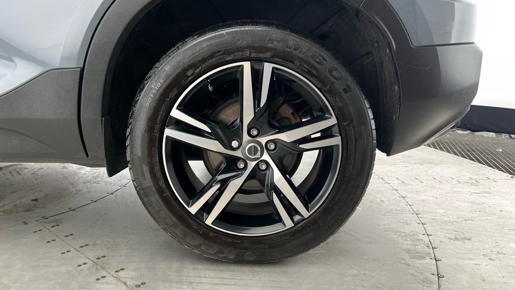 Volvo XC40 R-design Grey #4