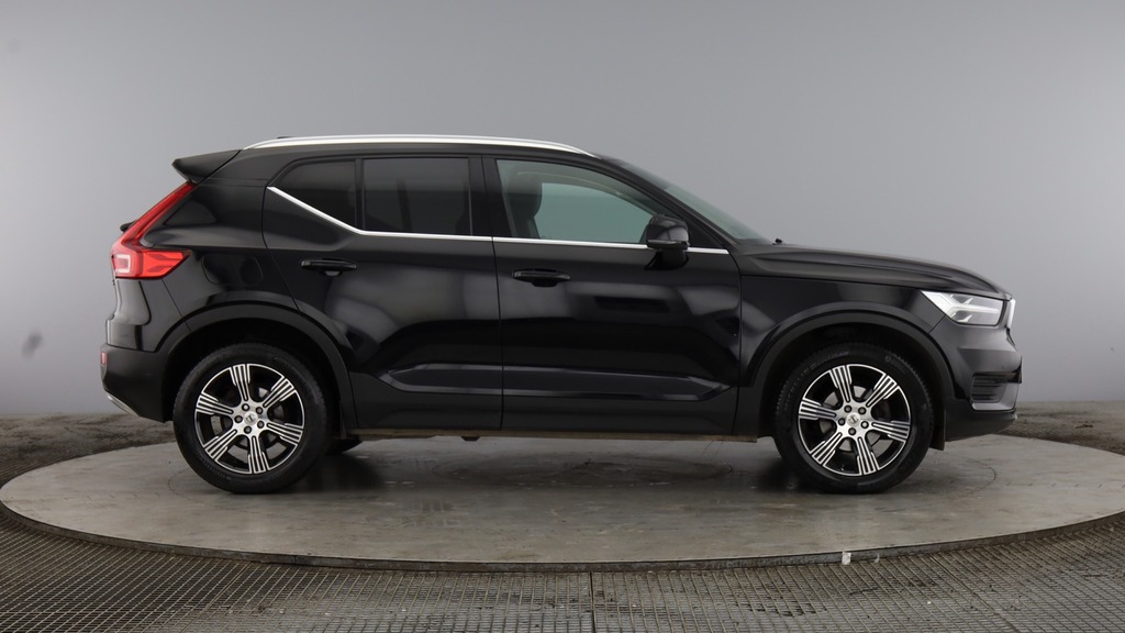 Volvo XC40 Inscription Black #2