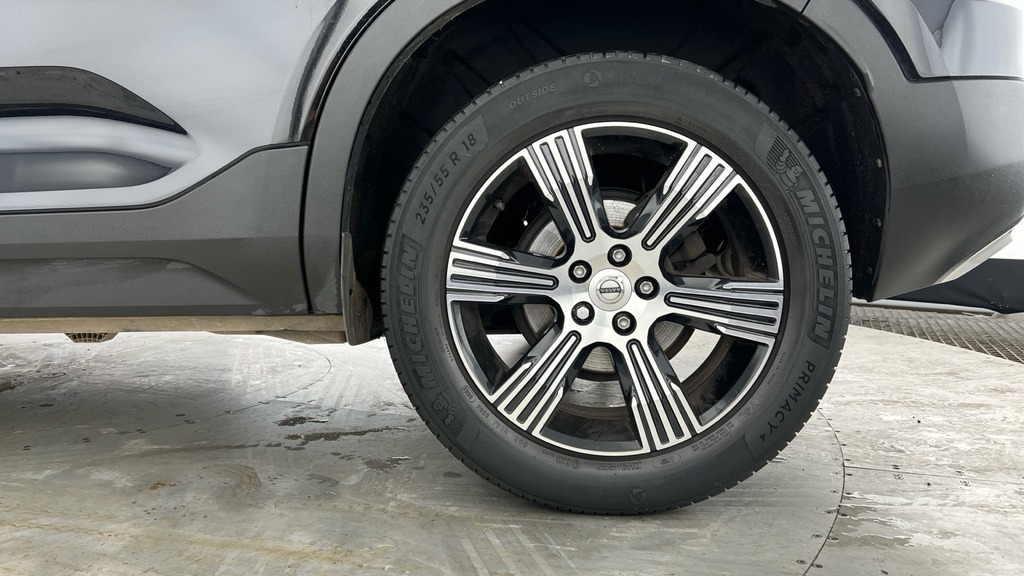 Volvo XC40 Inscription Black #4