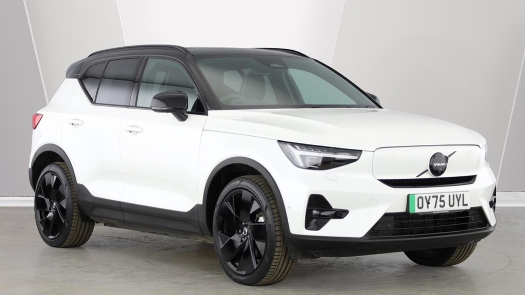 Volvo EX40 Ultra Black Edition White