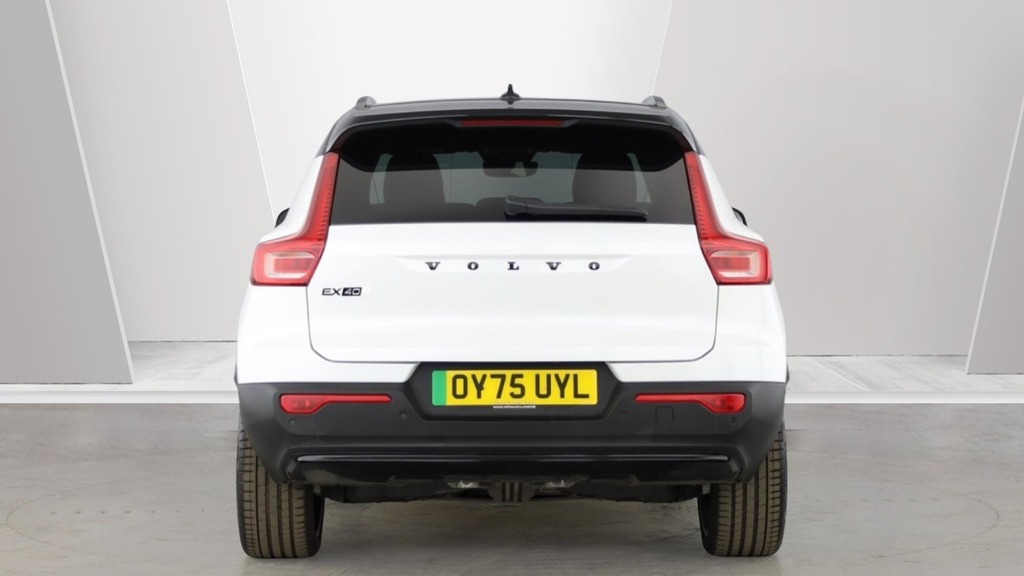 Volvo EX40 Ultra Black Edition White #6