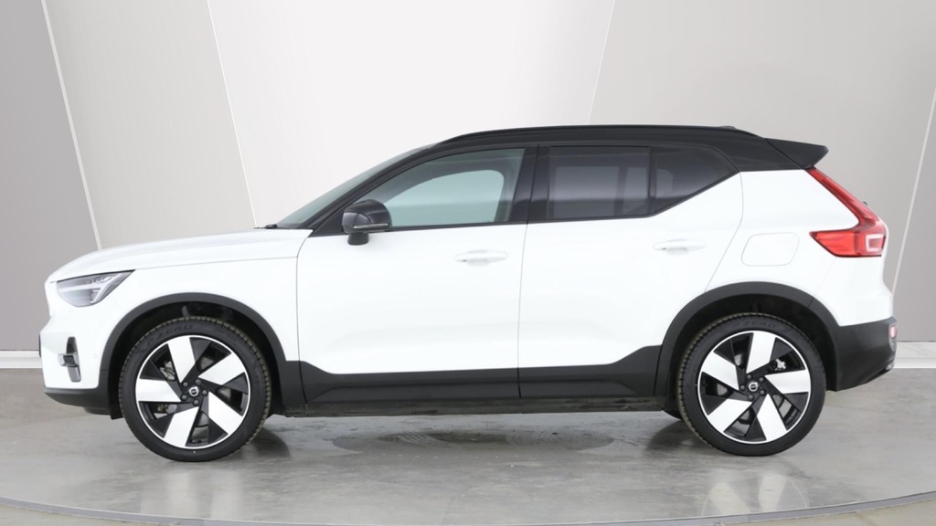 Volvo EX40 Ultra White #2