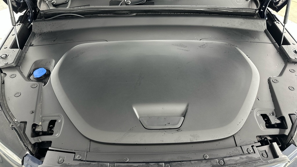 Volvo EX40 185Kw Extended Range Ultra 78Kwh White #14