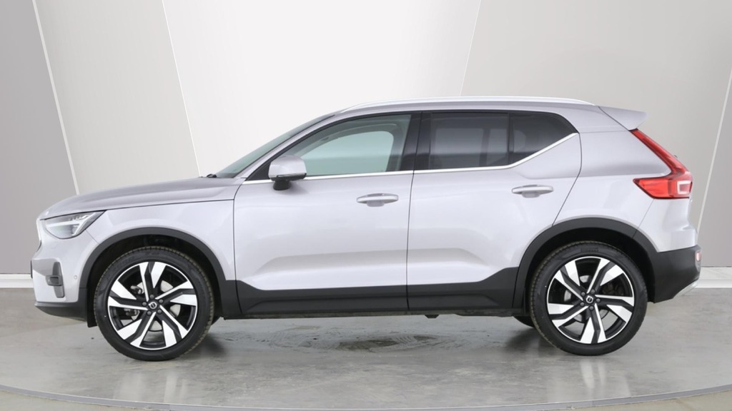 Volvo XC40 Ultra Bright Silver #3