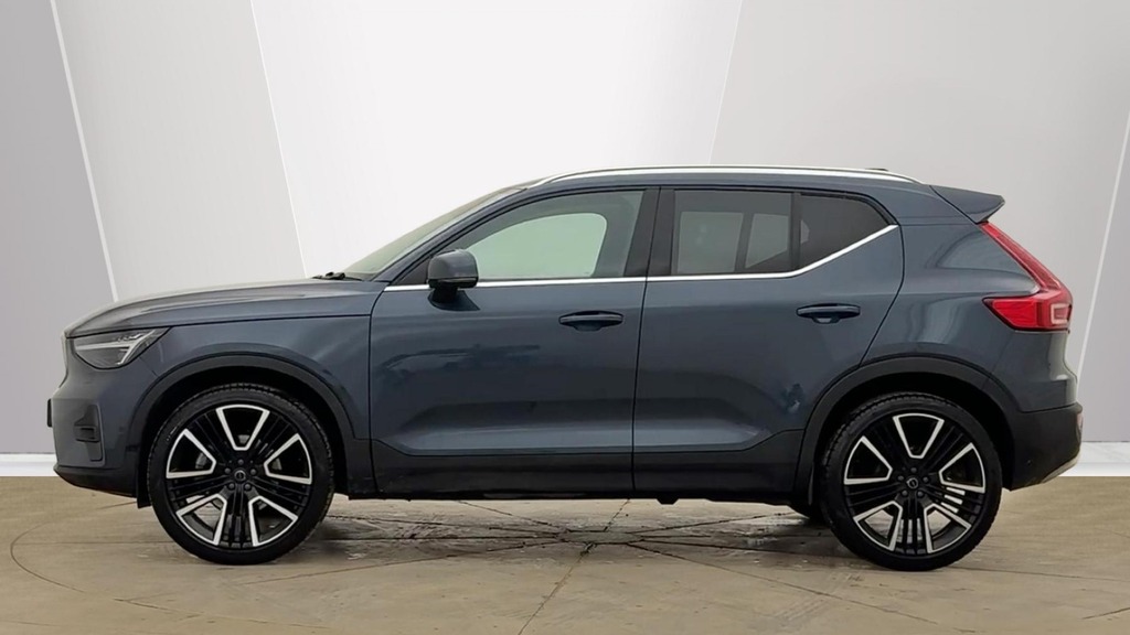 Volvo XC40 Ultra Bright Blue #6