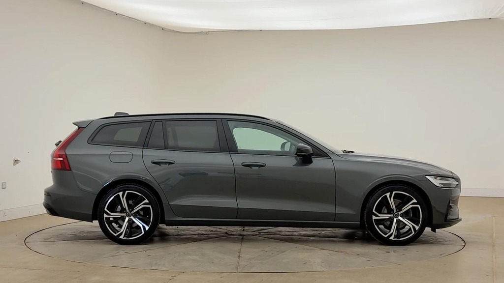 Volvo V60 Plus Green #2
