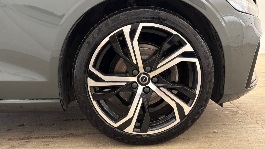 Volvo V60 Plus Green #4