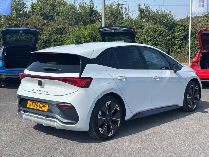 Cupra Born 170Kw E-boost V3 59Kwh White #3