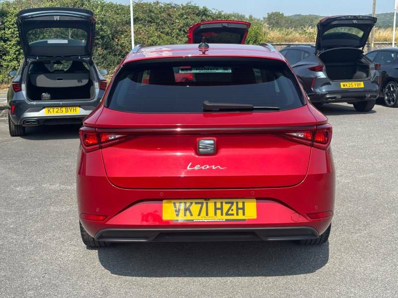 Seat Leon 1.5 Etsi 150 Xcellence Lux Dsg Red #4