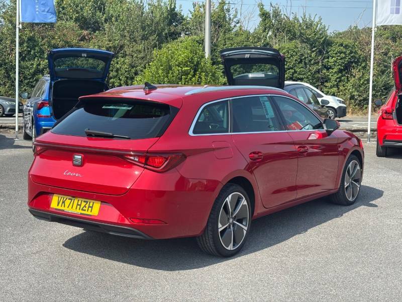 Seat Leon 1.5 Etsi 150 Xcellence Lux Dsg Red #3