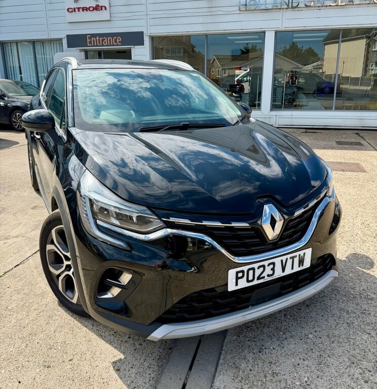 Renault Captur 1.6L Techno Black