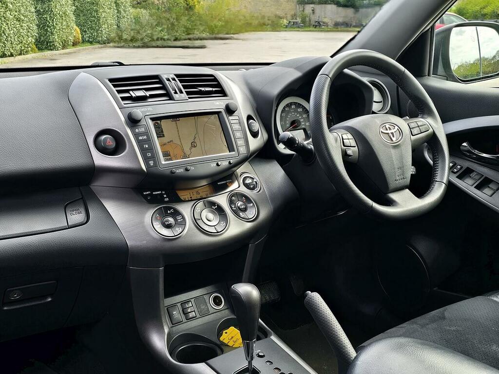 Toyota Rav 4 2.2 D-cat Sr Suv 4Wd Euro 5 150 P Silver #2