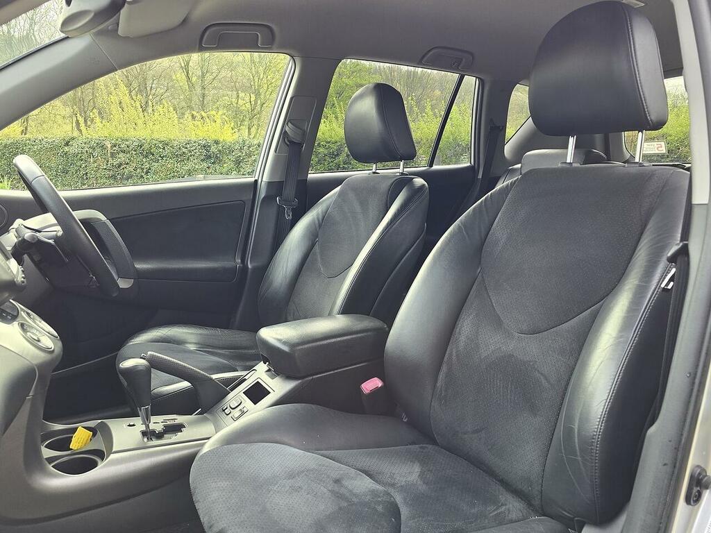 Toyota Rav 4 2.2 D-cat Sr Suv 4Wd Euro 5 150 P Silver #3