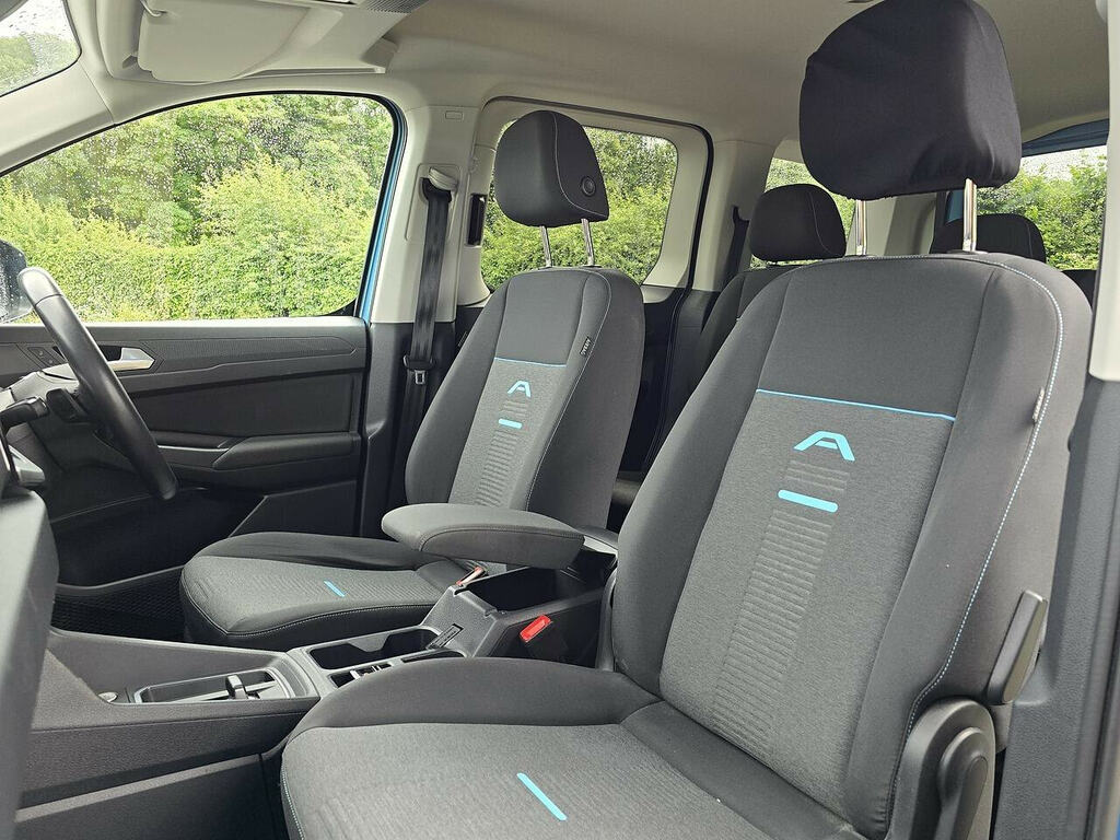 Ford Tourneo Connect 2.0 Ecoblue Active Mpv Dct Euro 6 Ss WH23KPU Blue #3