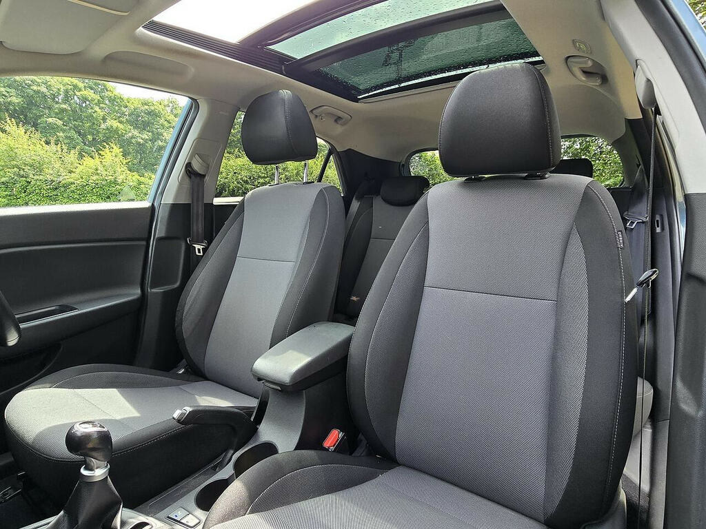 Hyundai I20 1.2 Premium Se Nav Hatchback Eur Blue #3