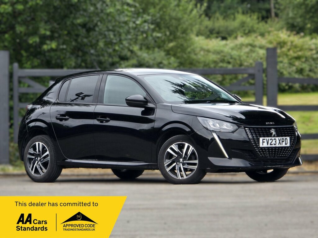 Peugeot 208 Puretech Allure Premium Black