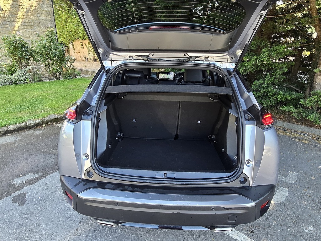 Peugeot 2008 Puretech Allure Grey #5