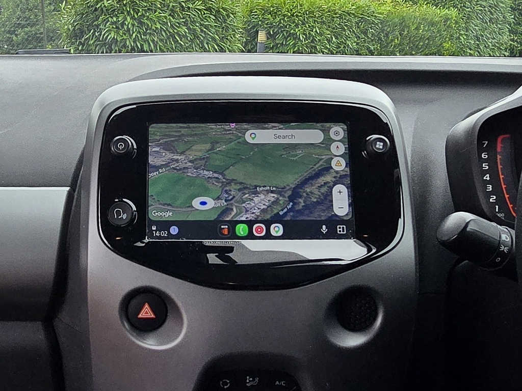 Toyota Aygo Vvt-i X-trend Red #5