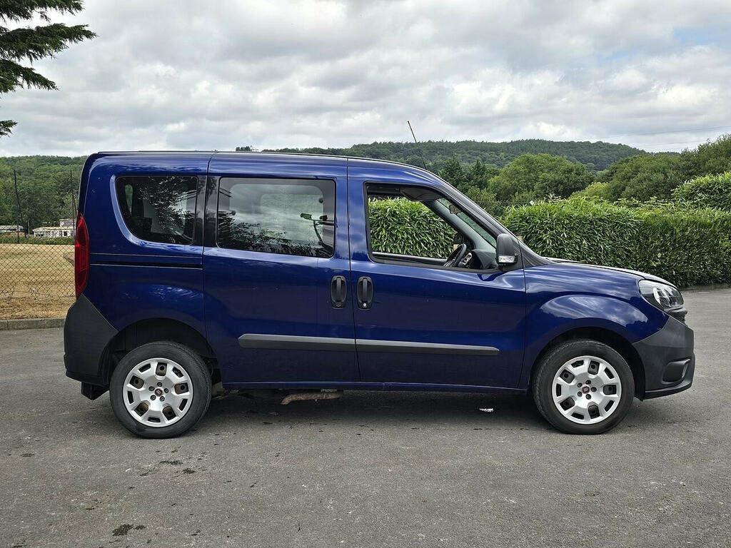 Fiat Doblo Cargo 1.3 White #11