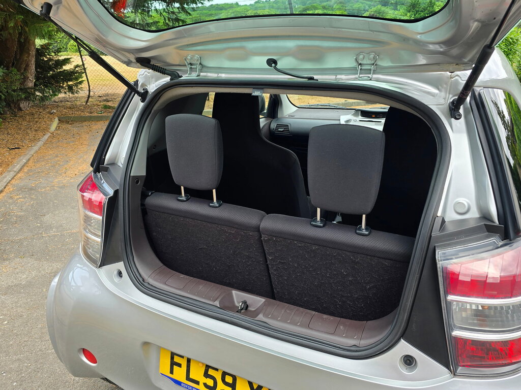 Toyota IQ 1.0 Vvt-i 2 Euro 4 Silver #5