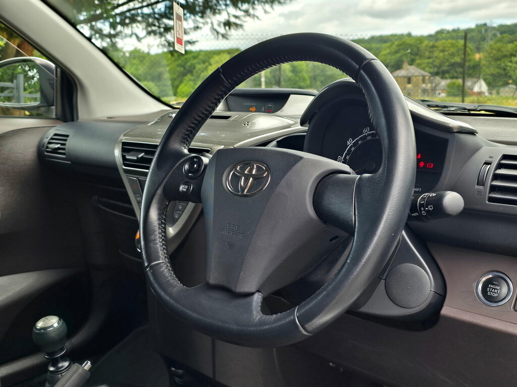 Toyota IQ 1L Null Black #9