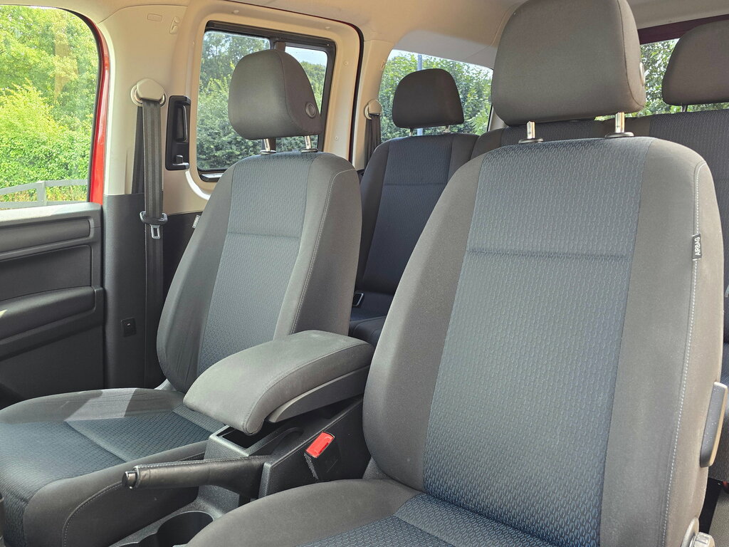 Volkswagen Caddy Maxi Life 2.0 Tdi Mpv Euro 6 Ss 102 Ps Red #3