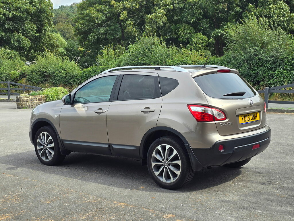 Nissan Qashqai Hatchback Black #19