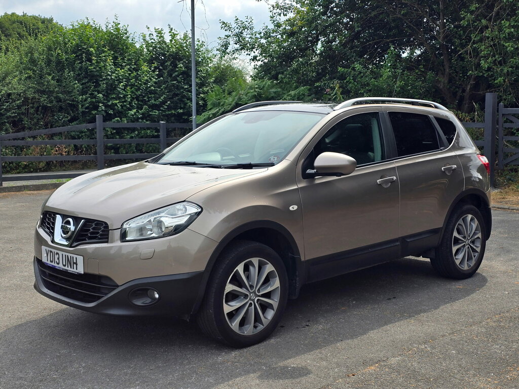 Nissan Qashqai Hatchback Black #17