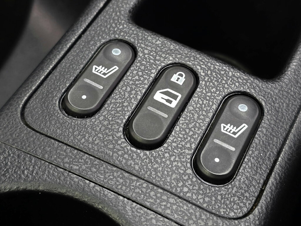 Nissan Qashqai Hatchback Black #13