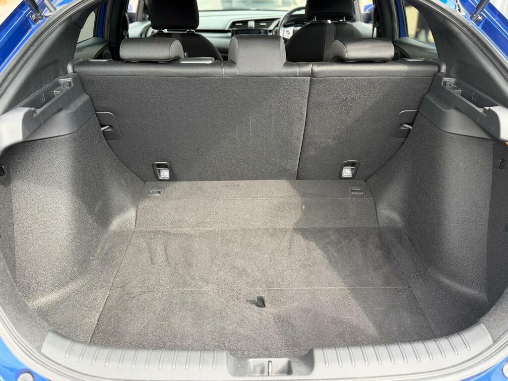 Honda Civic Honda Hatchback 2.0 Ehev Sport Cvt White #20