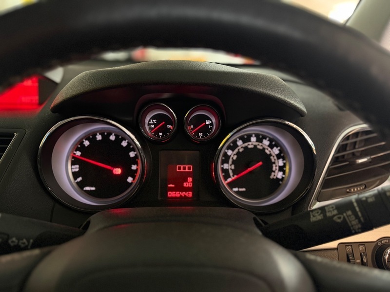 Vauxhall Mokka 1.6I Exclusiv Suv Silver #3