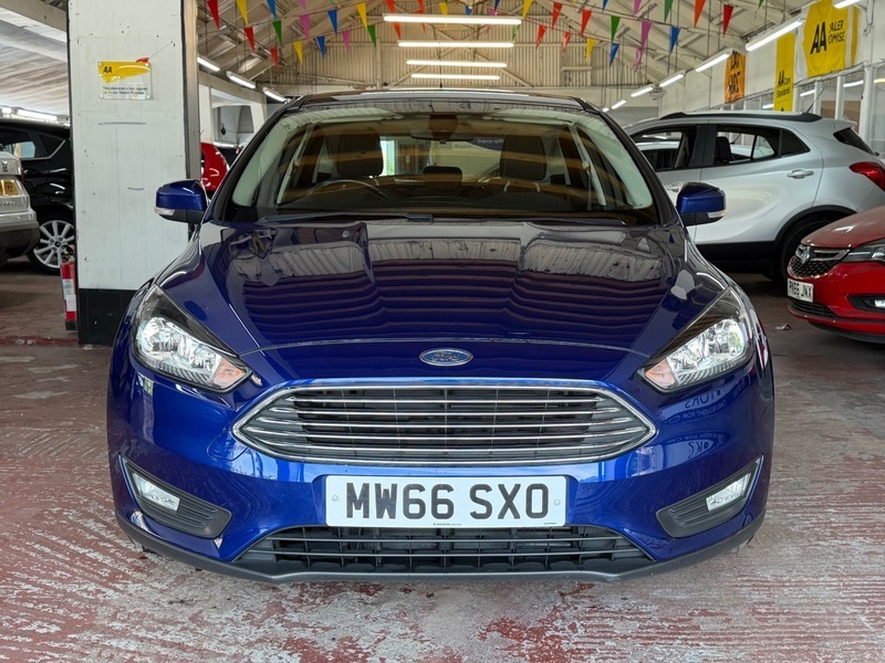 Ford Focus 1.0T Ecoboost Zetec Hatchback Blue #2