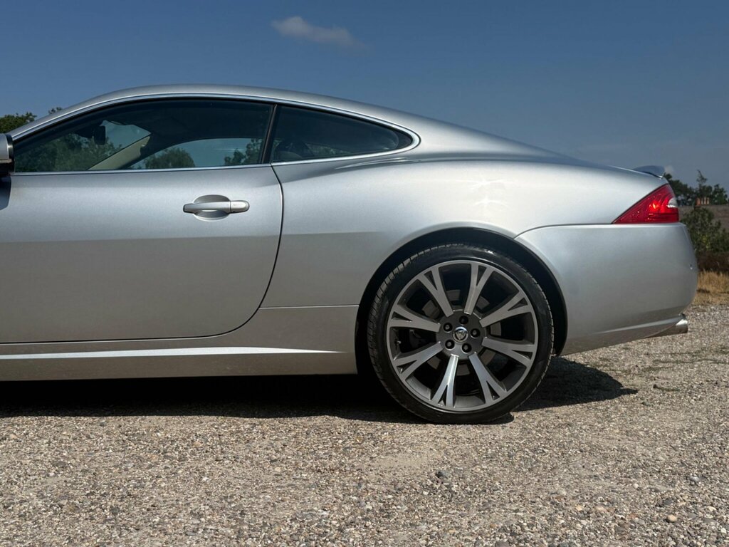 Jaguar XK V8 Dynamic R Convertible Ulez Black #16