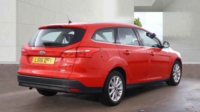 Ford Focus 1.0T Ecoboost Titanium Estate LS16DFY Red #4