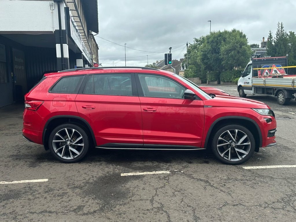 Skoda Kodiaq 2L Sportline Red #2