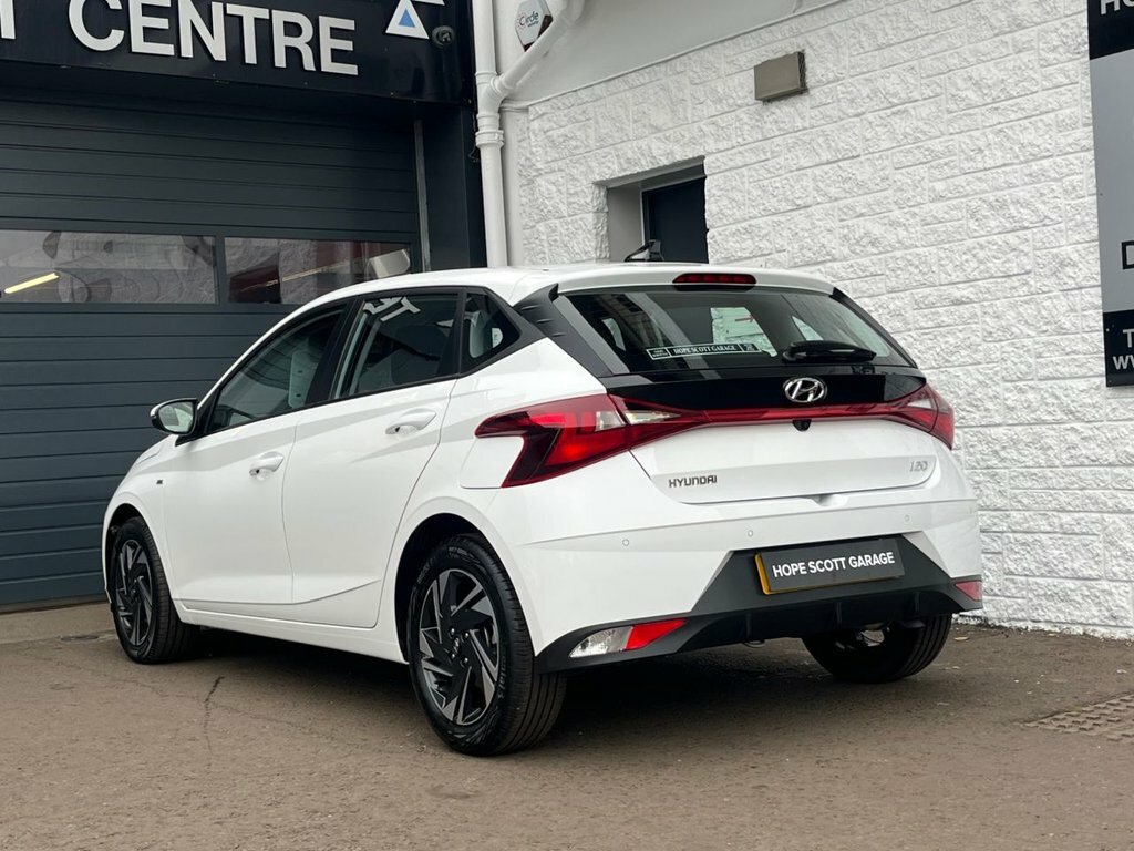 Hyundai I20 1L Se Connect White #4
