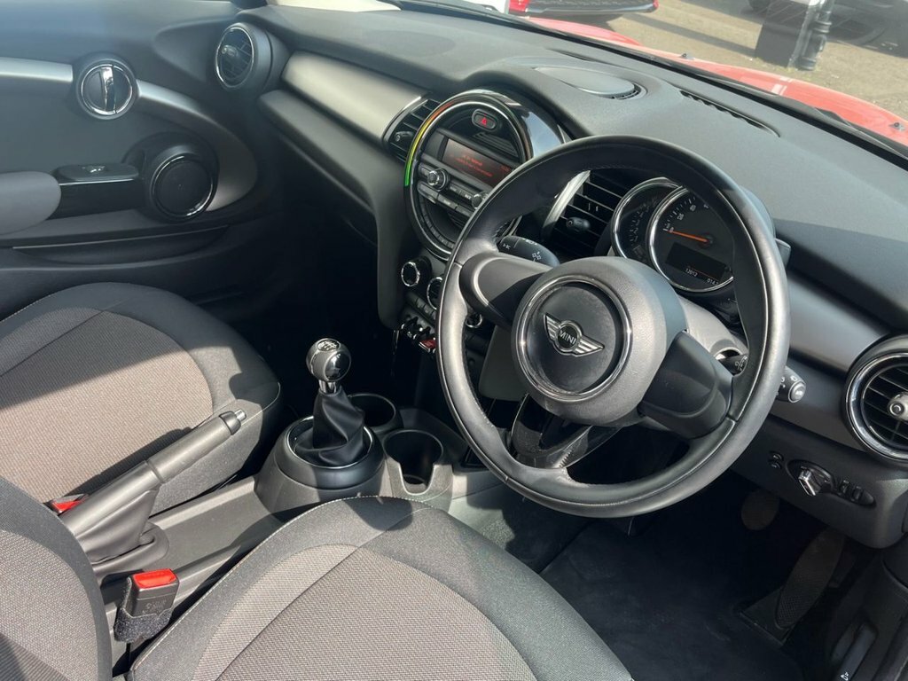 Mini Hatch 1.5L Cooper Red #6