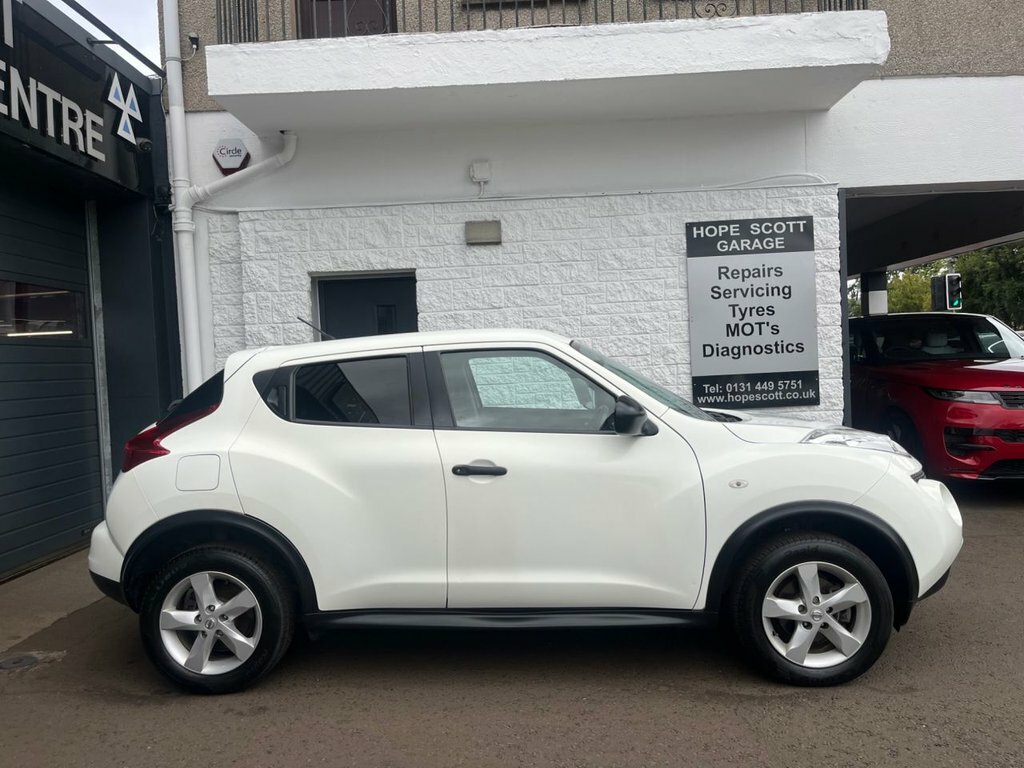 Nissan Juke 1.6L Visia White #2