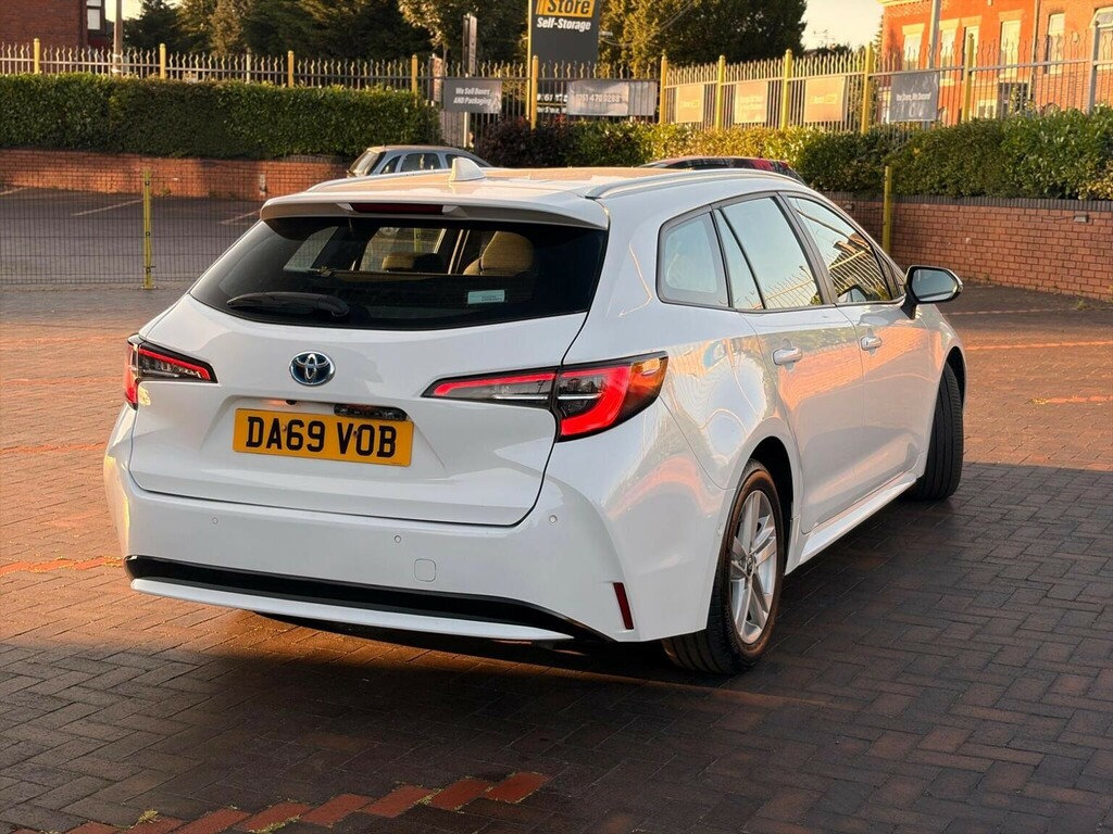 Toyota Corolla Estate 1.8 Vvt-h Icon Tech Touring Sports Cvt Euro DA69VOB White #5