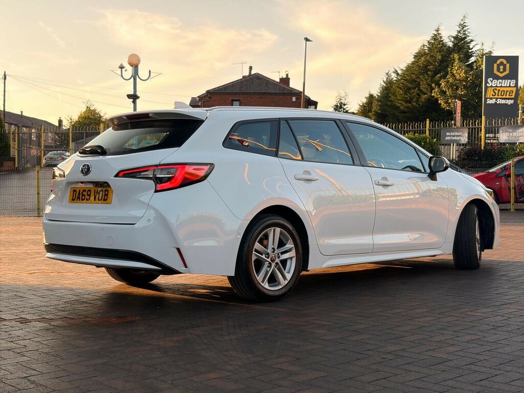 Toyota Corolla Estate 1.8 Vvt-h Icon Tech Touring Sports Cvt Euro DA69VOB White #6