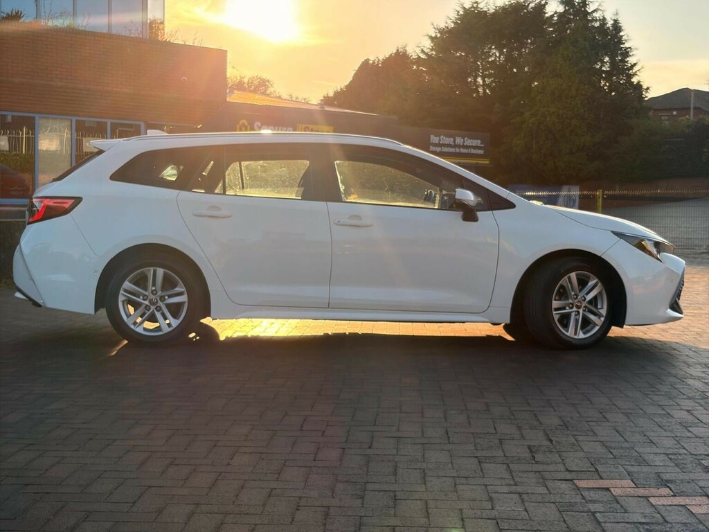 Toyota Corolla Estate 1.8 Vvt-h Icon Tech Touring Sports Cvt Euro DA69VOB White #4
