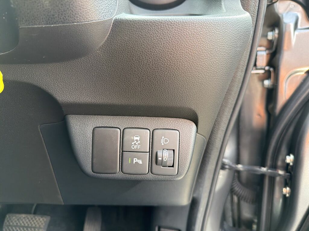 Honda Jazz I-vtec Es White #22