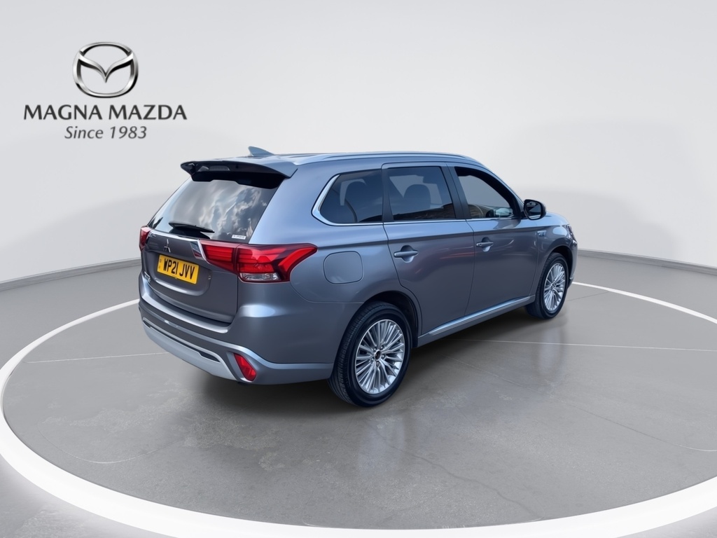 Mitsubishi Outlander 2.4H Twinmotor 13.8Kwh Dynamic Suv Plug Grey #3