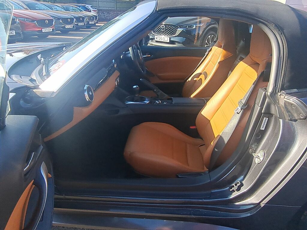 Fiat 124 Spider White #22