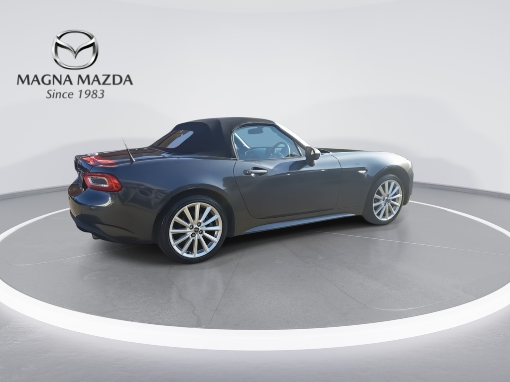 Fiat 124 Spider White #9