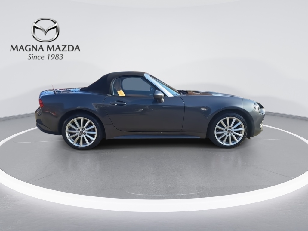 Fiat 124 Spider White #10