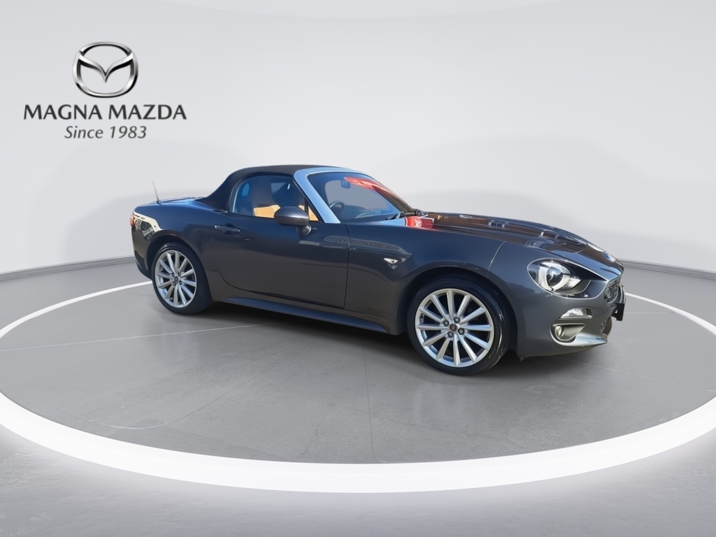 Fiat 124 Spider White #11