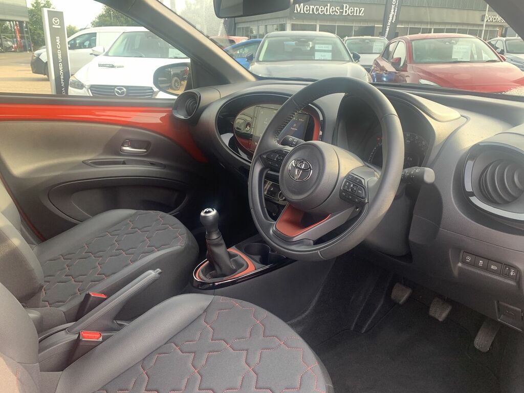 Toyota Aygo X 1.0 Vvt-i Exclusive Hatchback Eu Red #3