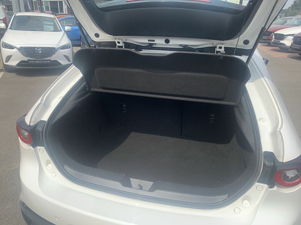 Mazda 3 2.5 E-skyactiv G Mhev 140 Homura Grey #11